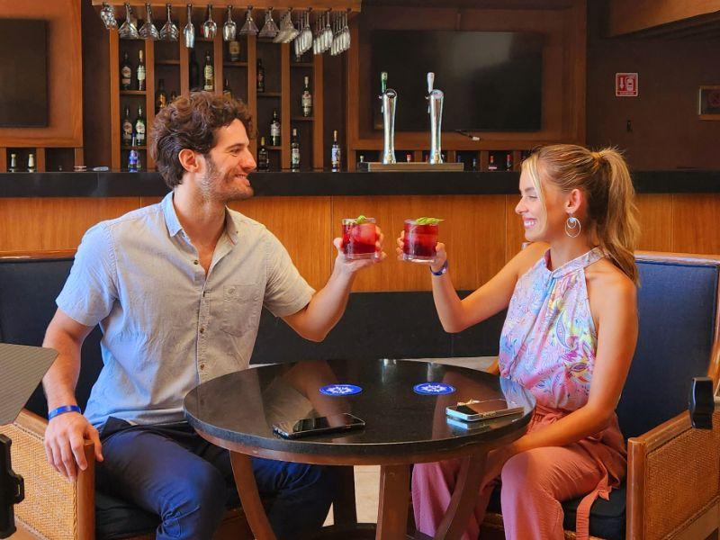 Cocktail de bienvenue  Krystal Grand® Nuevo Vallarta Cocktail de bienvenue  Krystal Grand® Nuevo Vallarta